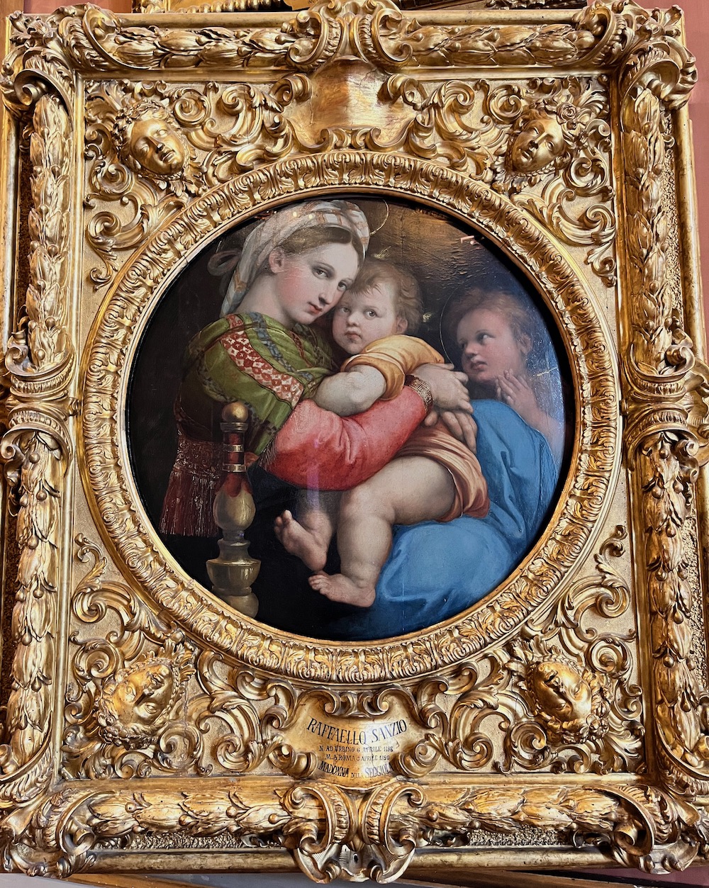 Madonna della Seggiola di Raffaello esposta a Palazzo Pitti (Firenze)