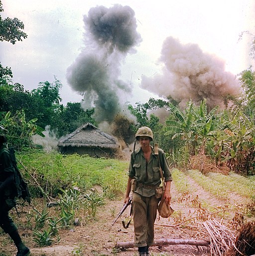 Guerra in Vietnam: immagine di un soldato 